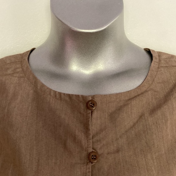 J H Collectibles Sleeveless blouse with Rouleau Button Loops - Picture 2 of 9